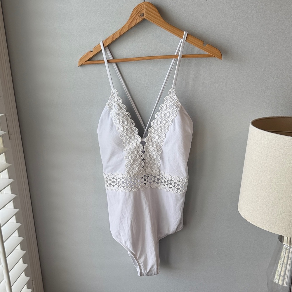 Cupshe White Rib Cutout Lace-Up One Piece Swimsuit NWT - Picture 6 of 12